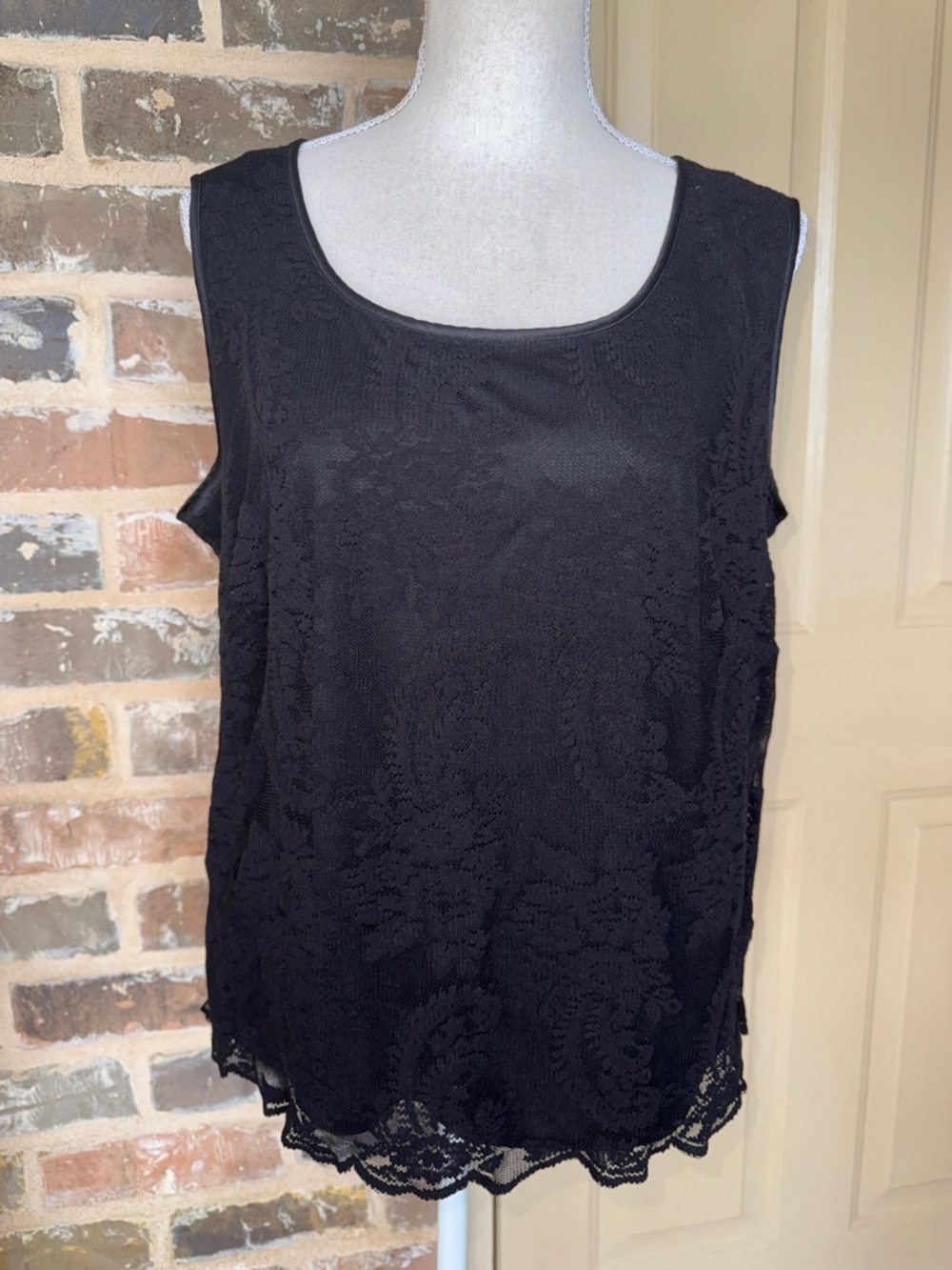Vintage Black Lace Overlay Sleeveless Top Coquette Y2K Career Plus Sz 1X
